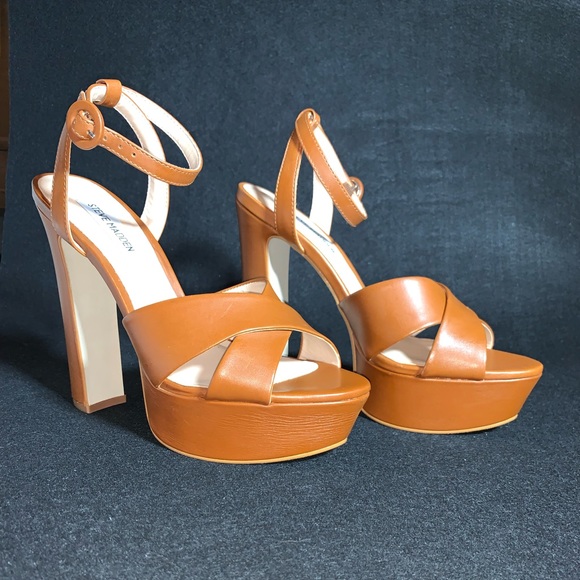 Steve Madden Martina Cognac Leather Sandals. Size 7 - Picture 2 of 11